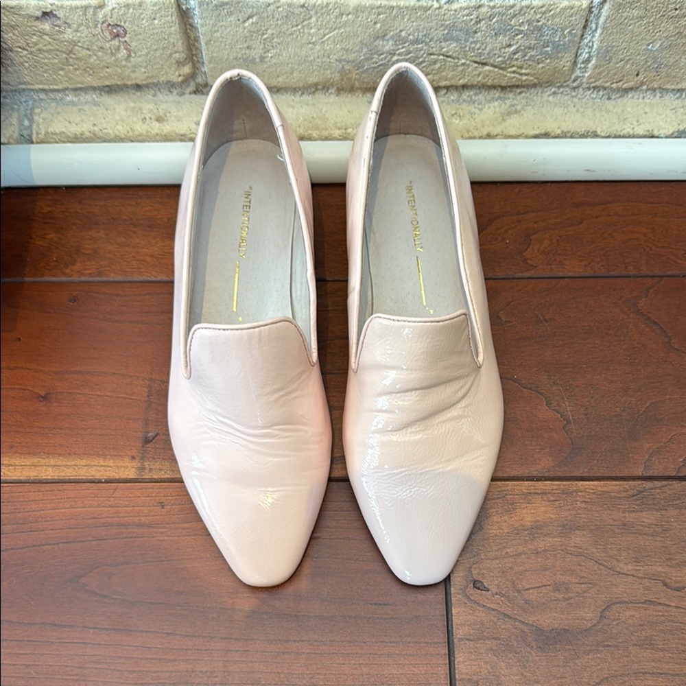 Intentionally Women's Patent Leather Pink Loafers